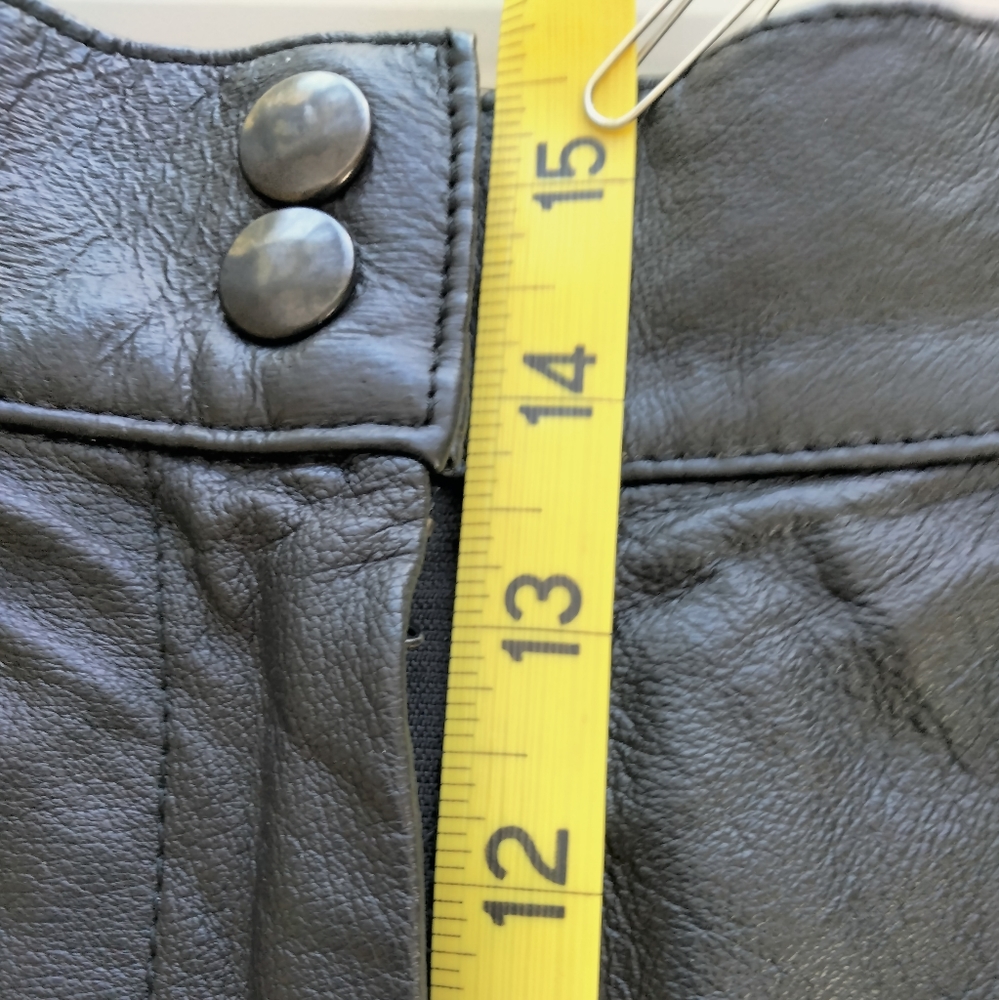 Bagatelle Black Genuine Leather high waisted Shorts - Picture 15 of 16